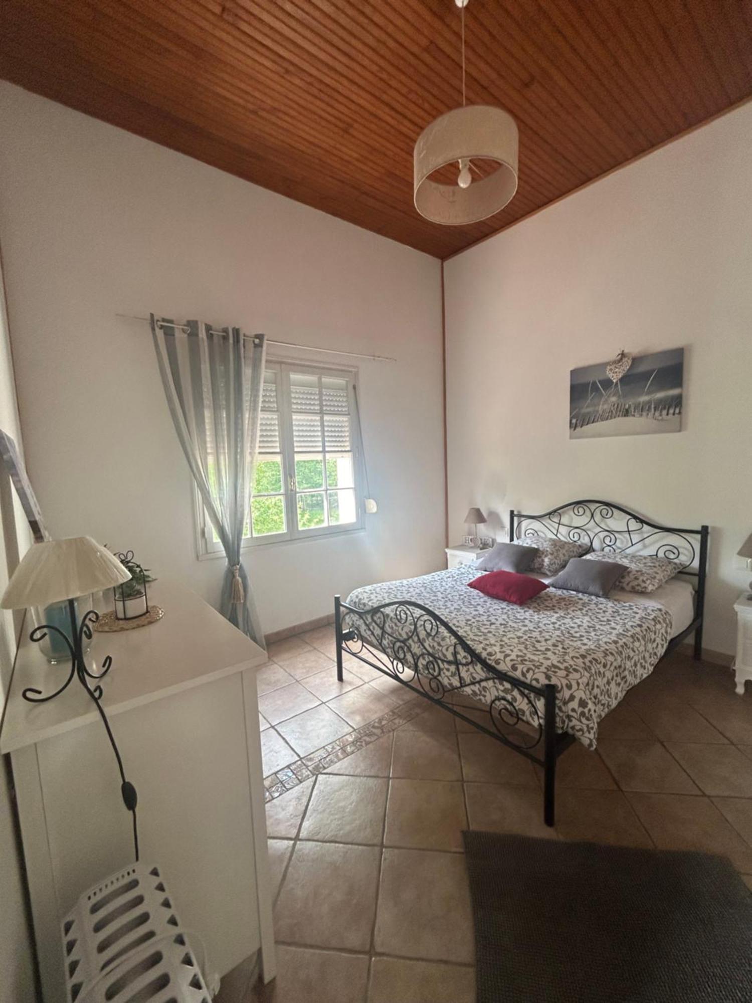Bed and Breakfast Les Mesangeres Chaumont-sur-Tharonne Exterior foto